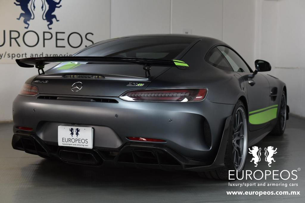 Mercedes-AMG GT R PRO 3